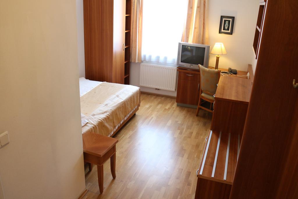 Hotel Wasserpalast - Breakfast For Free!!! Graz Chambre photo